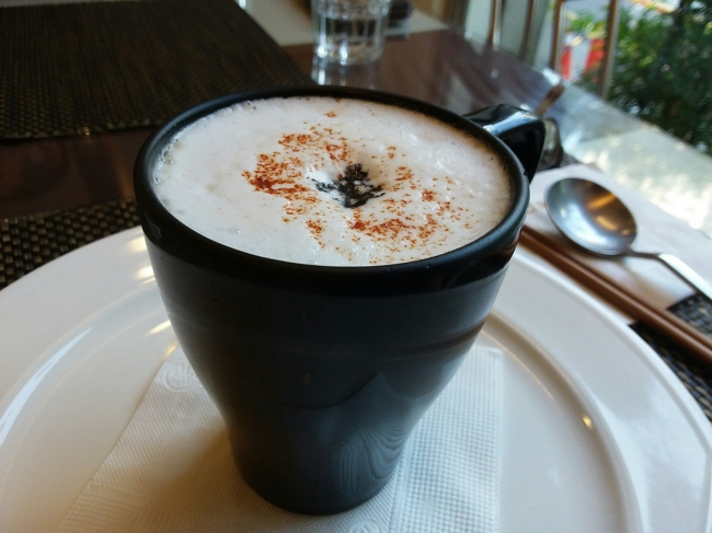 •卡布奇諾松露蕈菇湯 NT$130/杯 800047860