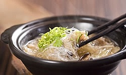 "竹香賜褒"
第一道的羹湯,料十分豐富也非常美味
每逢過年家人都會預定鈺善閣年菜禮盒
裡頭的羹湯就是這道!! 800018510