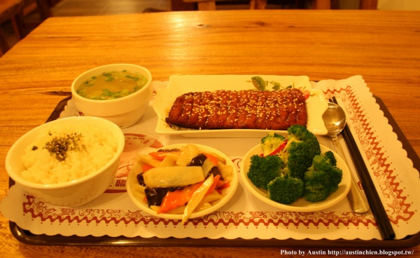 六度蔬食餐館 http://austinchien.blogspot.tw/ 800018771